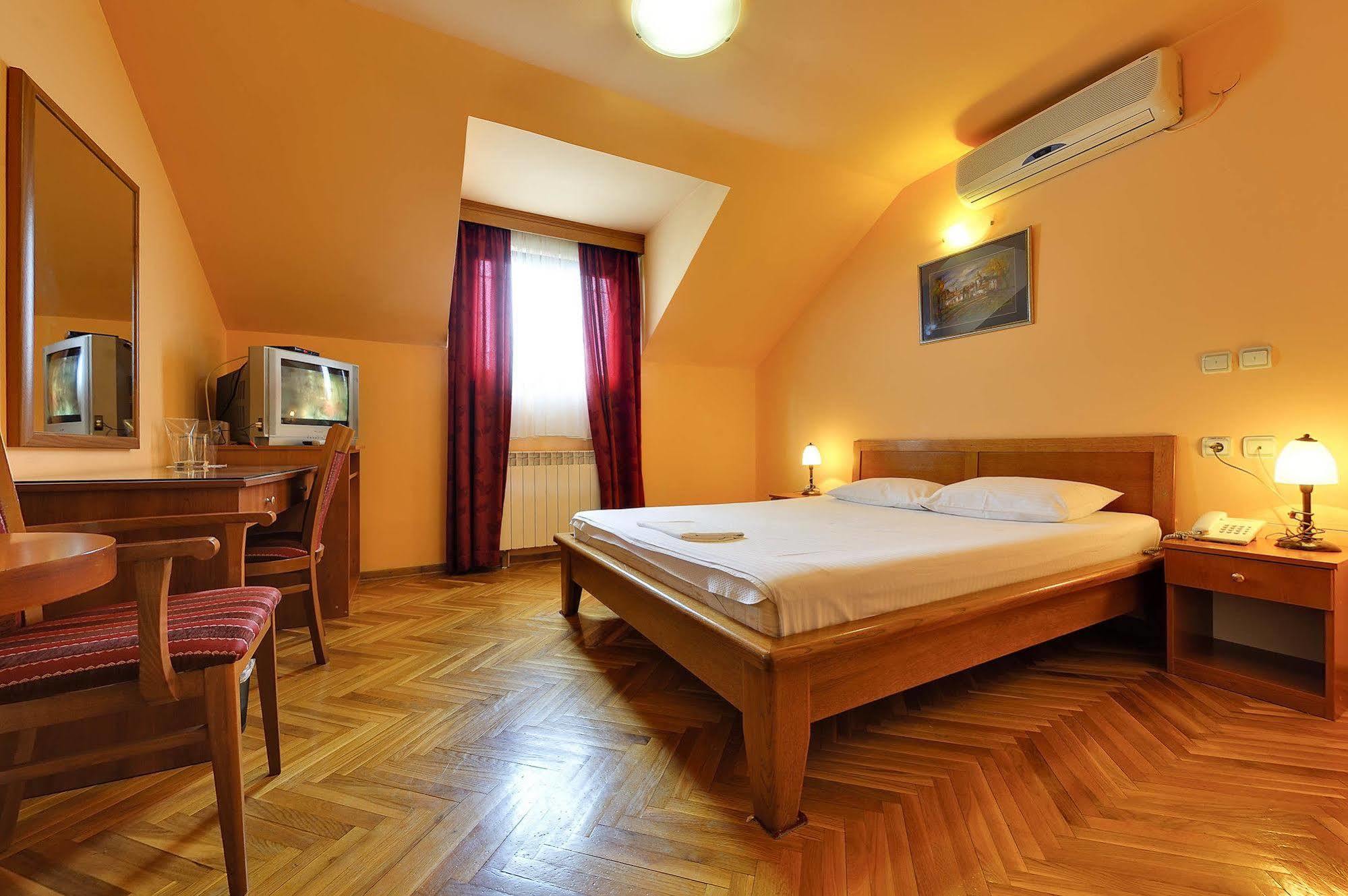 בלגרד Hotel Sucevic Garni מראה חיצוני תמונה